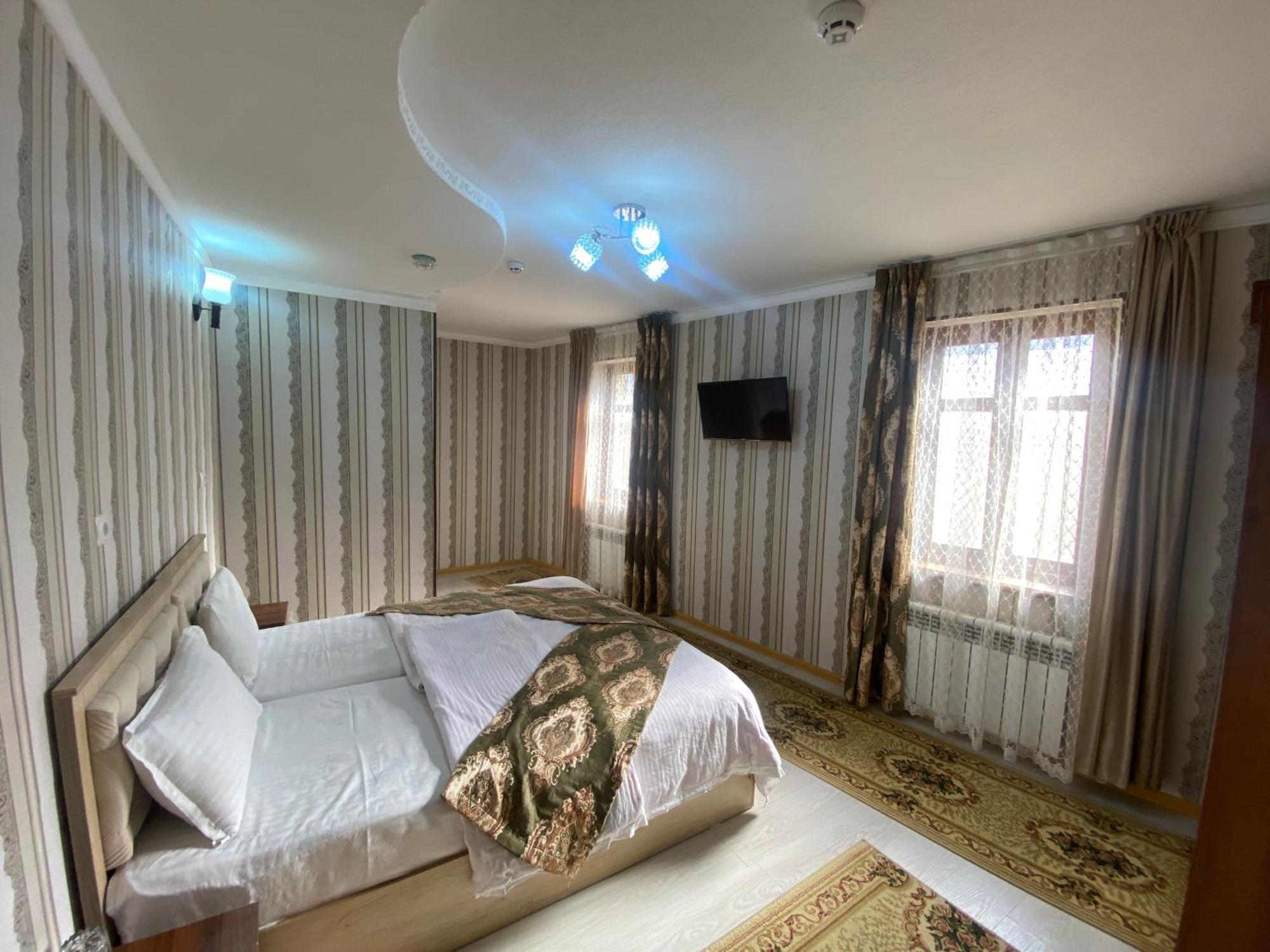 סמרקנד Retro Boutique Hotel מראה חיצוני תמונה