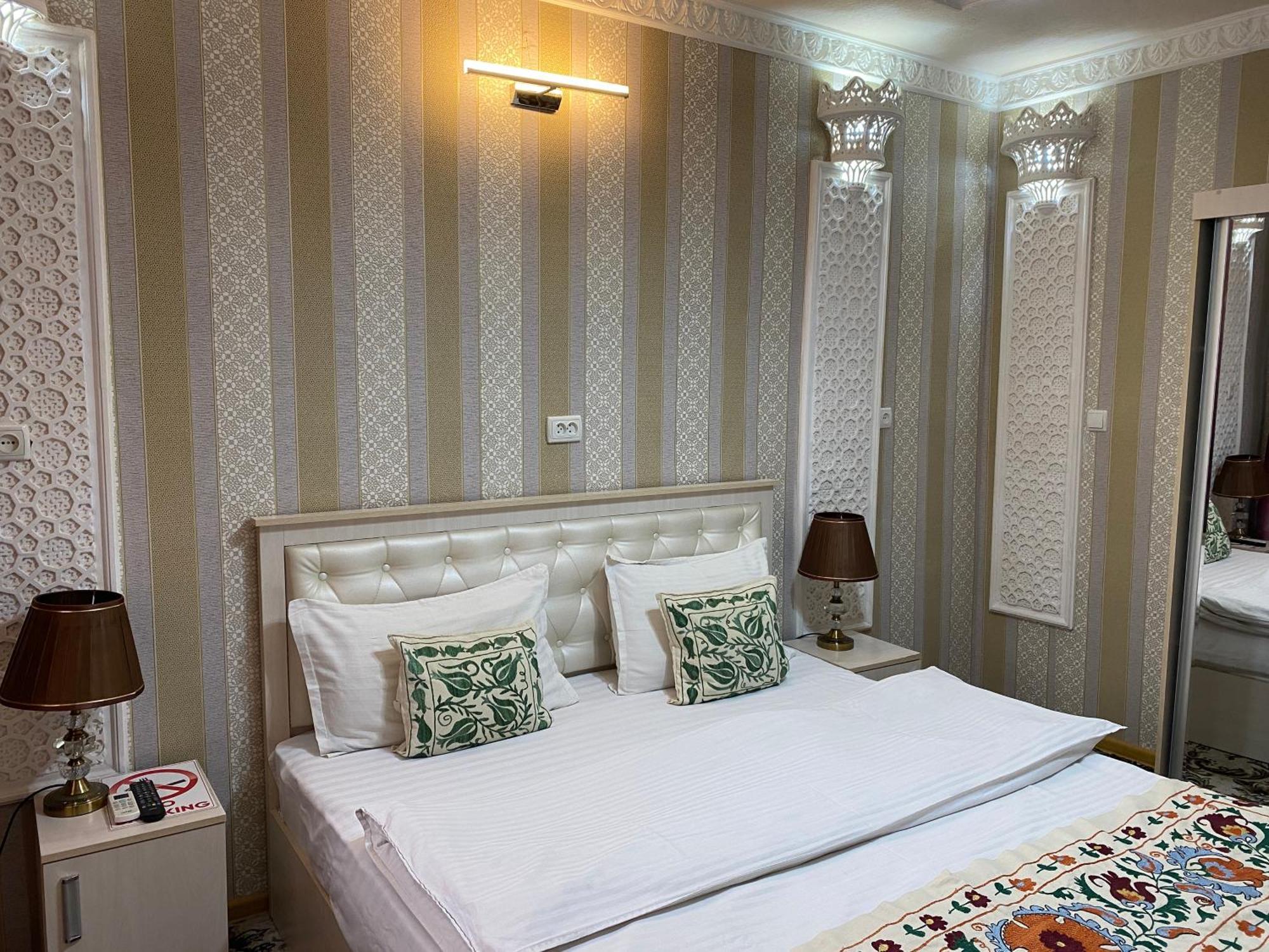 סמרקנד Retro Boutique Hotel מראה חיצוני תמונה